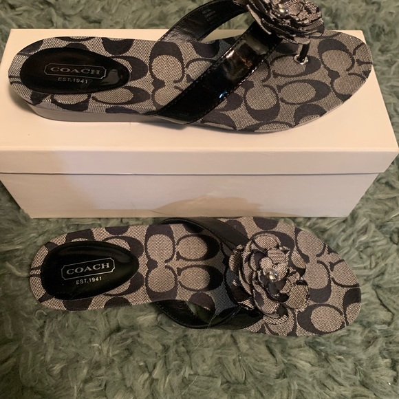 BRAND NEW Coach Samira sandals Signature coach fabric and floral detail - Picture 3 of 4